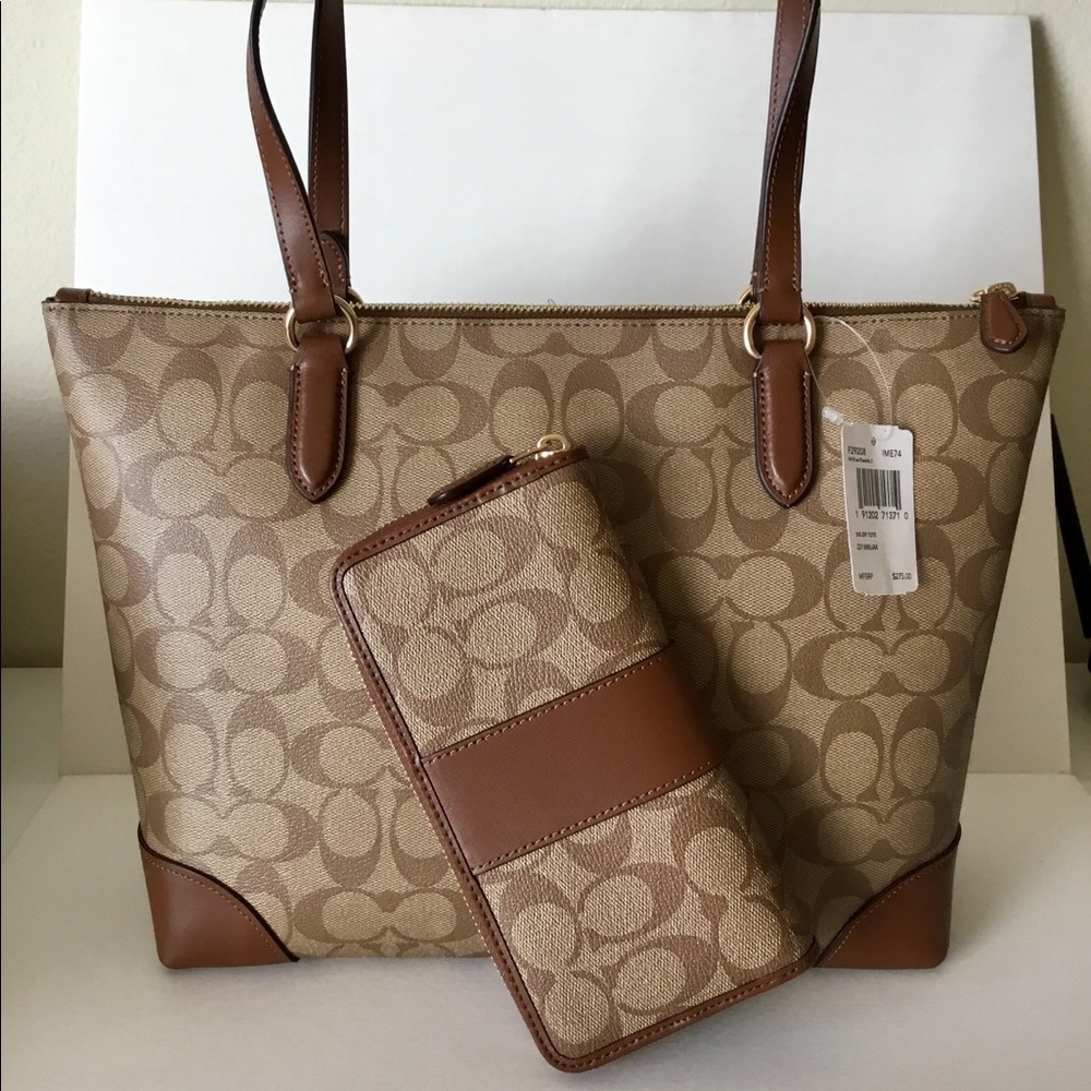 ⛔️SOLD⛔️🍀Coach Set🍀 - Picture 6 of 8